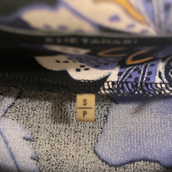 Like new Elie Tahari black floral pattern minidress w/kimono style sleev… - Picture 4 of 12